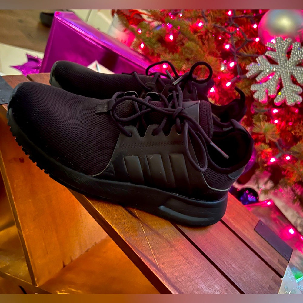 4 1/2 kids Black Adidas running shoes